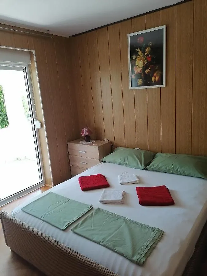 Apartments For Families With Children Lopar, Rab - 5024