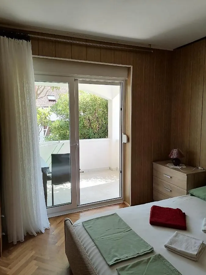 Apartments For Families With Children Lopar, Rab - 5024  Lopar