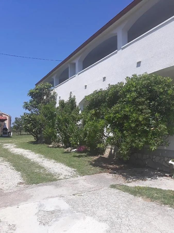 Apartments For Families With Children Lopar, Rab - 5024 Lopar